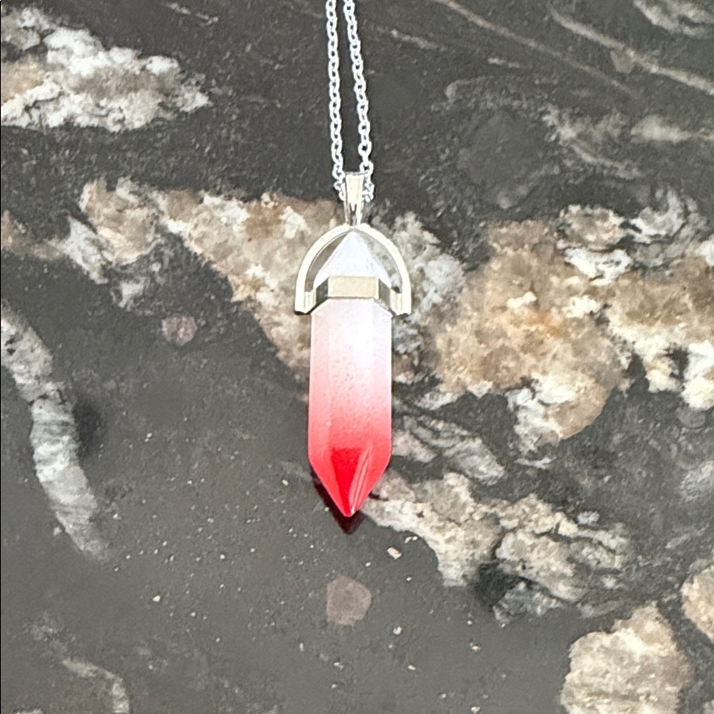 Gradient Red Crystal Point Resin Pendant Necklace